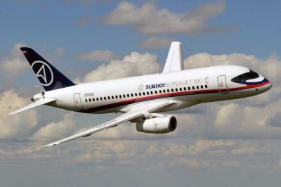 Воздушное судно Superjet экстренно вернулось в аэропорт отправления из-за дефекта лобового стекла