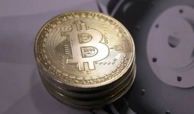 Биткоин в первый раз с июня опустился ниже 100 000 долларов из-за нестабильности на рынке